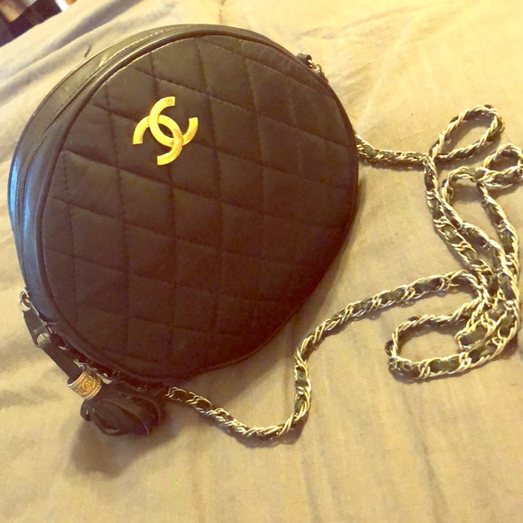 chanel round quilted bag